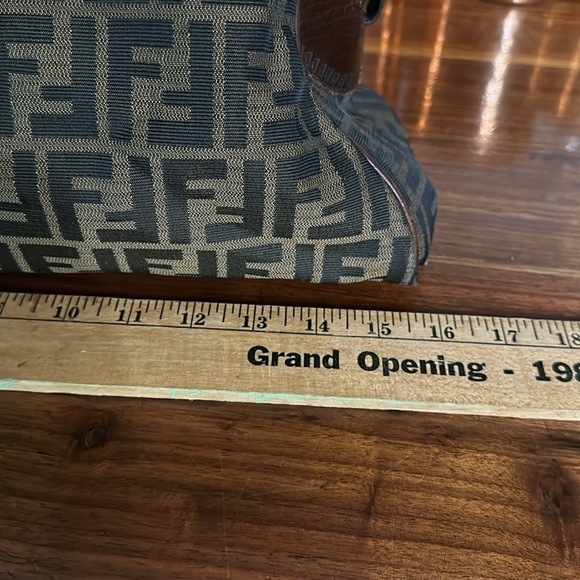 Fendi du jour bag with card and COA included. Zucca. Authenticated - Picture 13 of 16